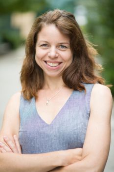 Dr Emma Russell