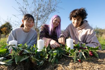 Ami Kudo, Blu Baker and Aron Stornaiuolo make a green arrangement