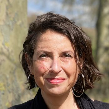Dr Moira Dustin