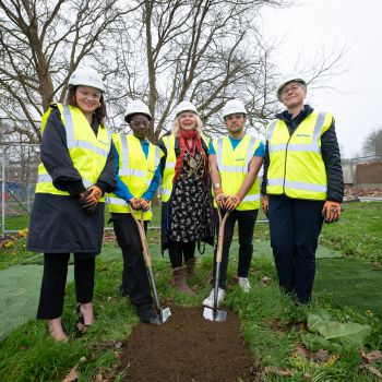 Left to right: Bella Sankey (Councillor), Comfort Karim (Student Amabassador), Mayor Jackie O'Quinn, Ishfaq Mohammed (Student Ambassasdor), Vice-Chancellor Sasha Roseneil